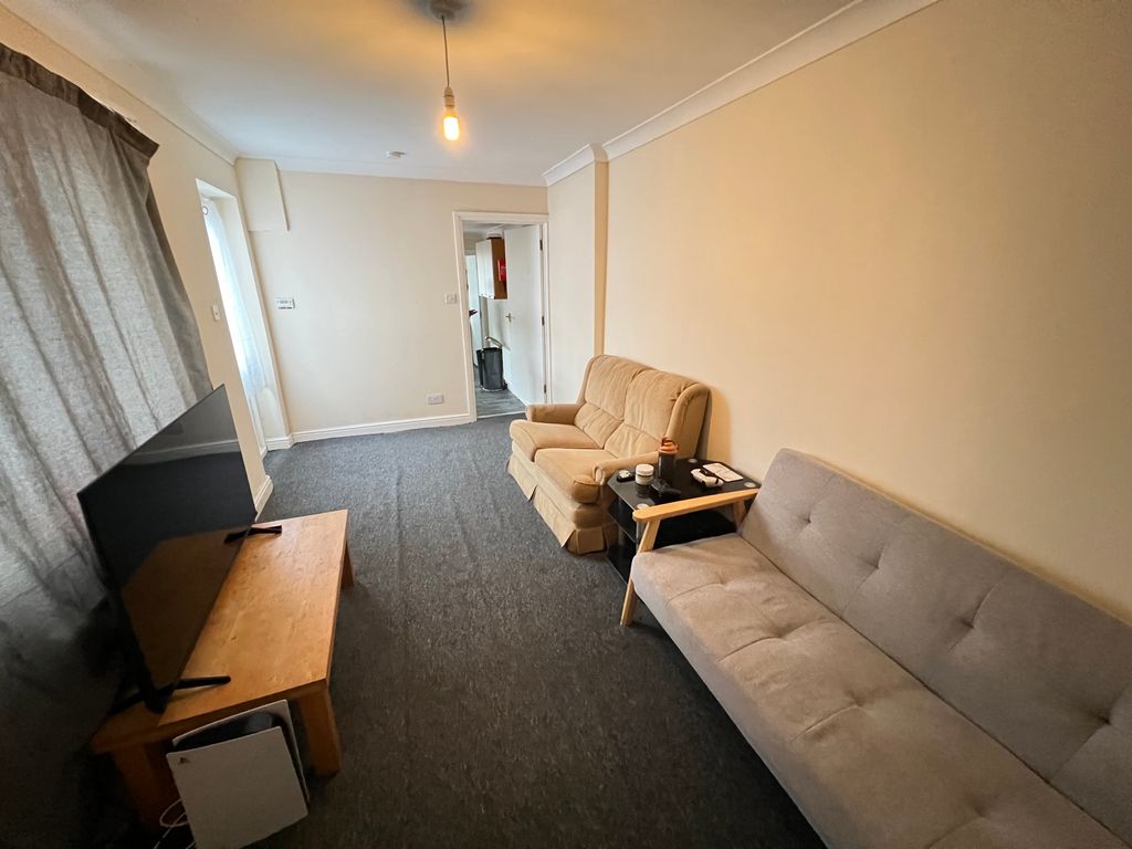 Property photo 1 of 9 Images