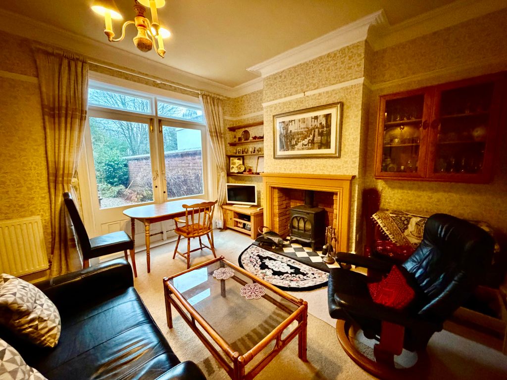 Property photo 3 of 33