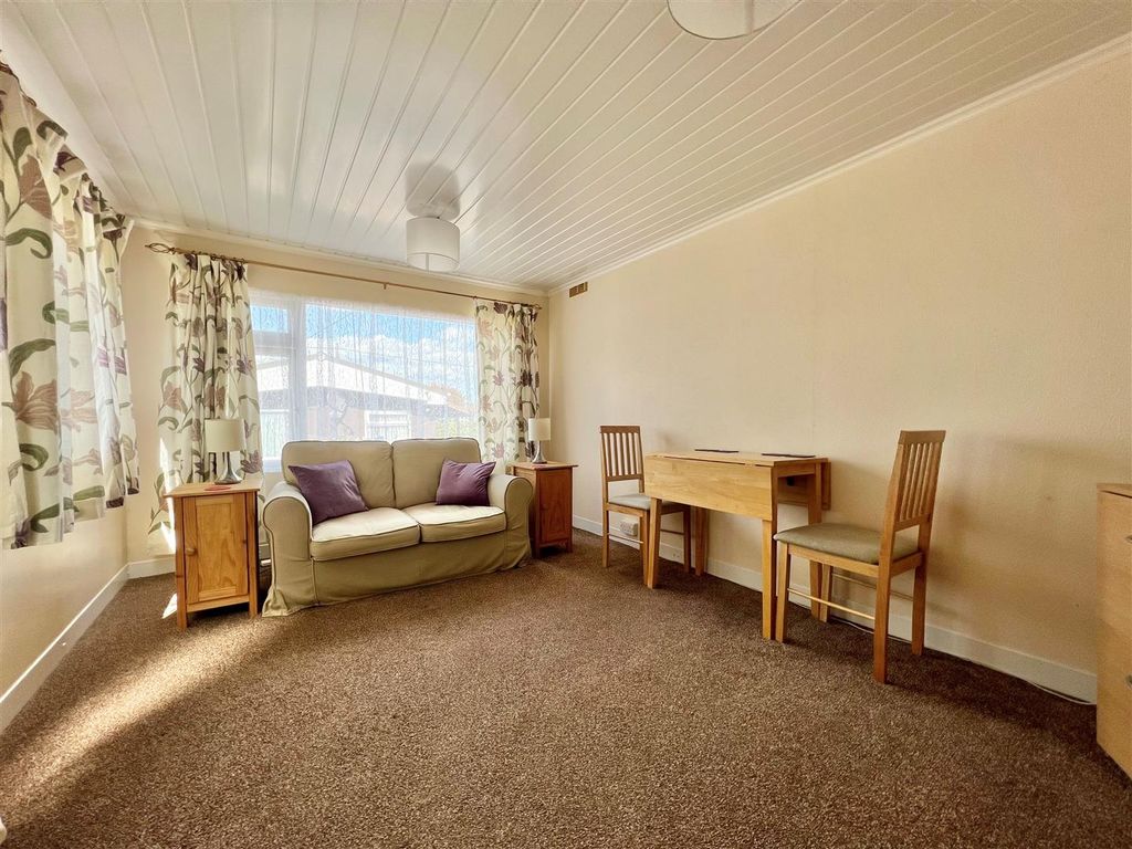 Property photo 3 of 10 18.Jpg