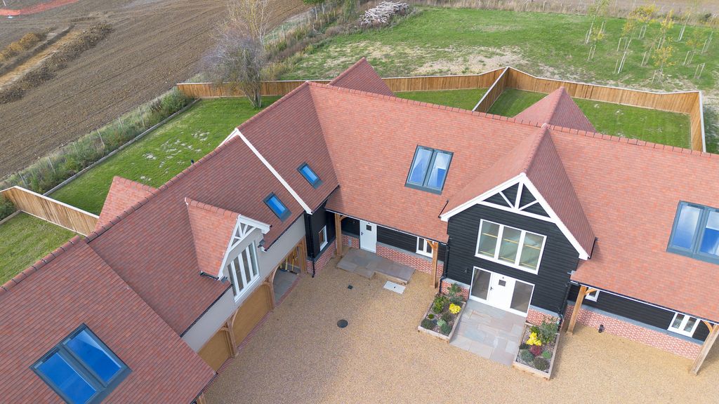 Property photo 2 of 16 4Bonningtona