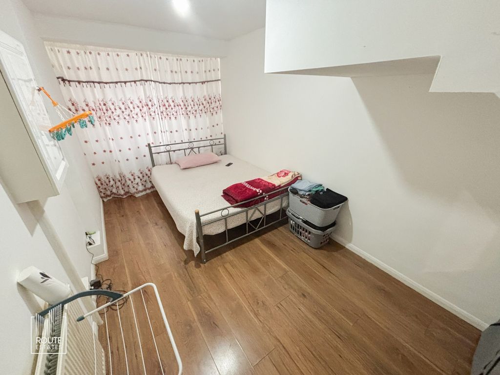 Property photo 3 of 17 Photo 13