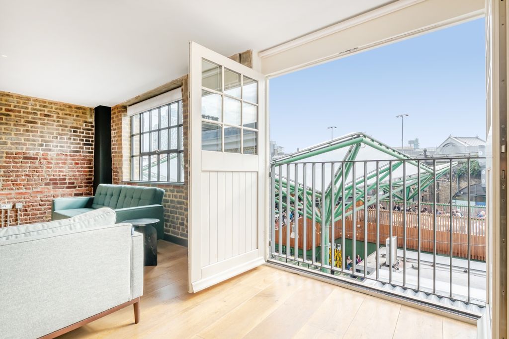 Property photo 3 of 21