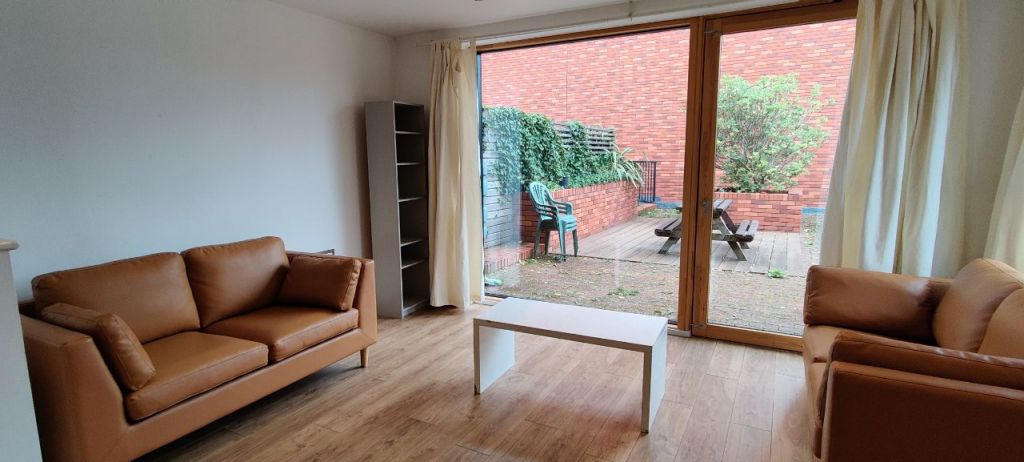 Property photo 3 of 24