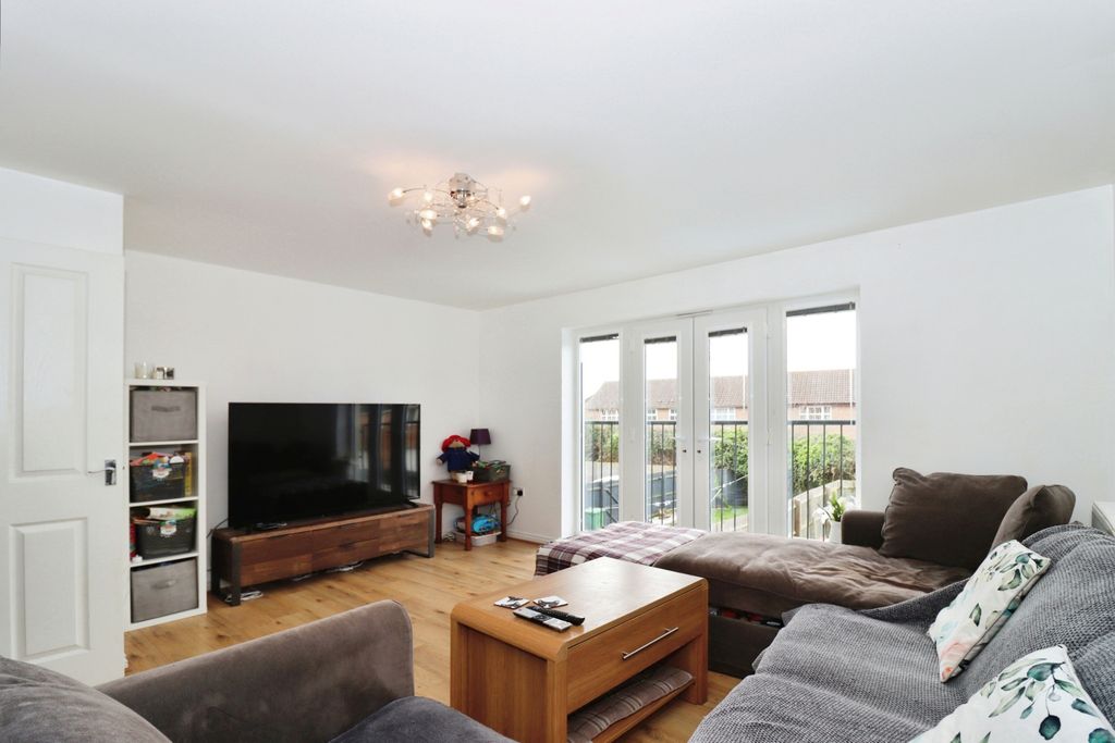 Property photo 2 of 15