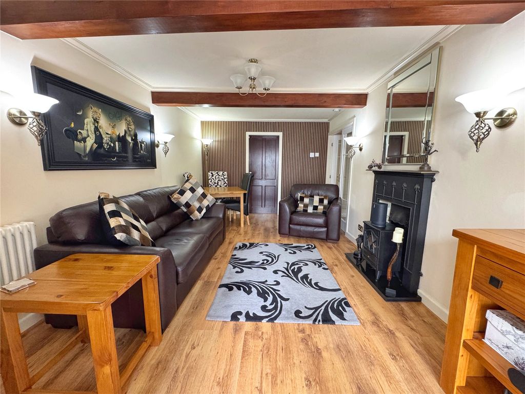 Property photo 3 of 37 Picture No. 05