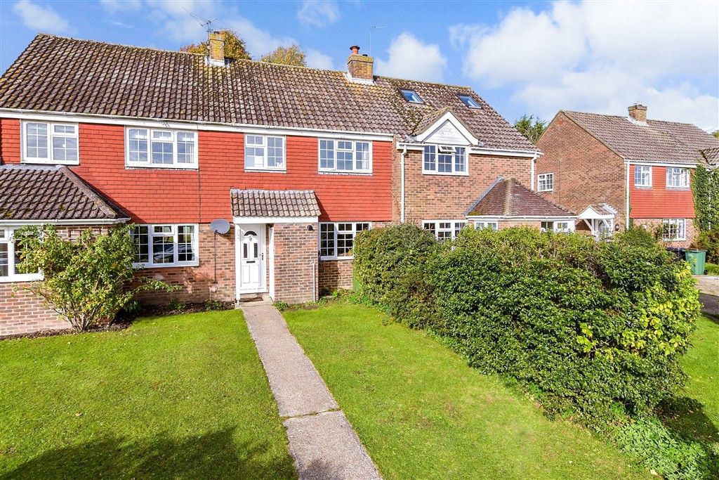 Property photo 3 of 11 Front