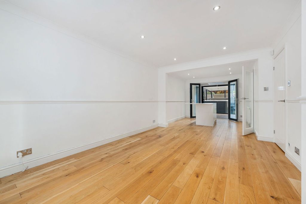 Property photo 3 of 51