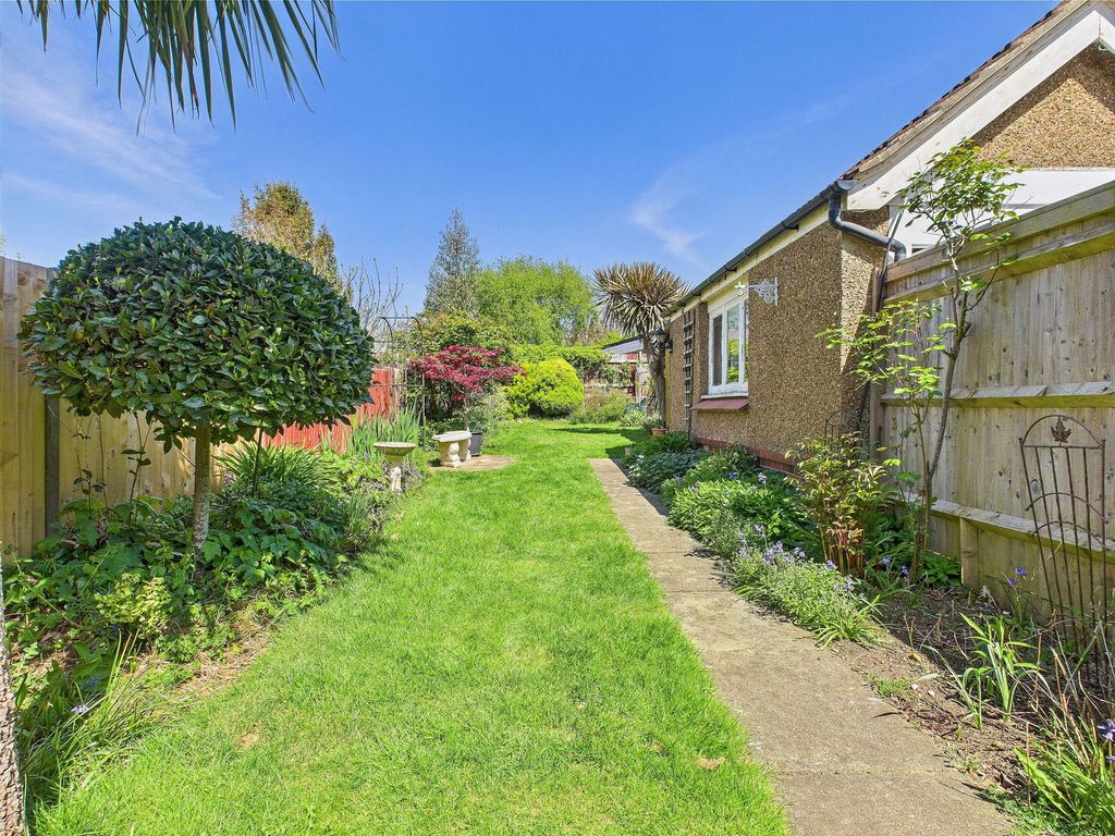 Property photo 2 of 6