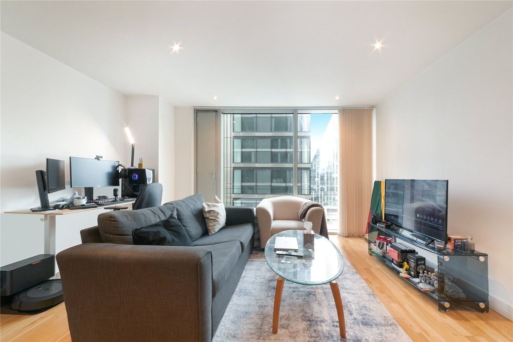 Property photo 2 of 8 Picture No. 05