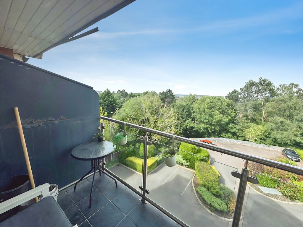 Property photo 1 of 17 F59d4457-4d39Aff4-91B3-47B5-ba2B-009F300A6d46