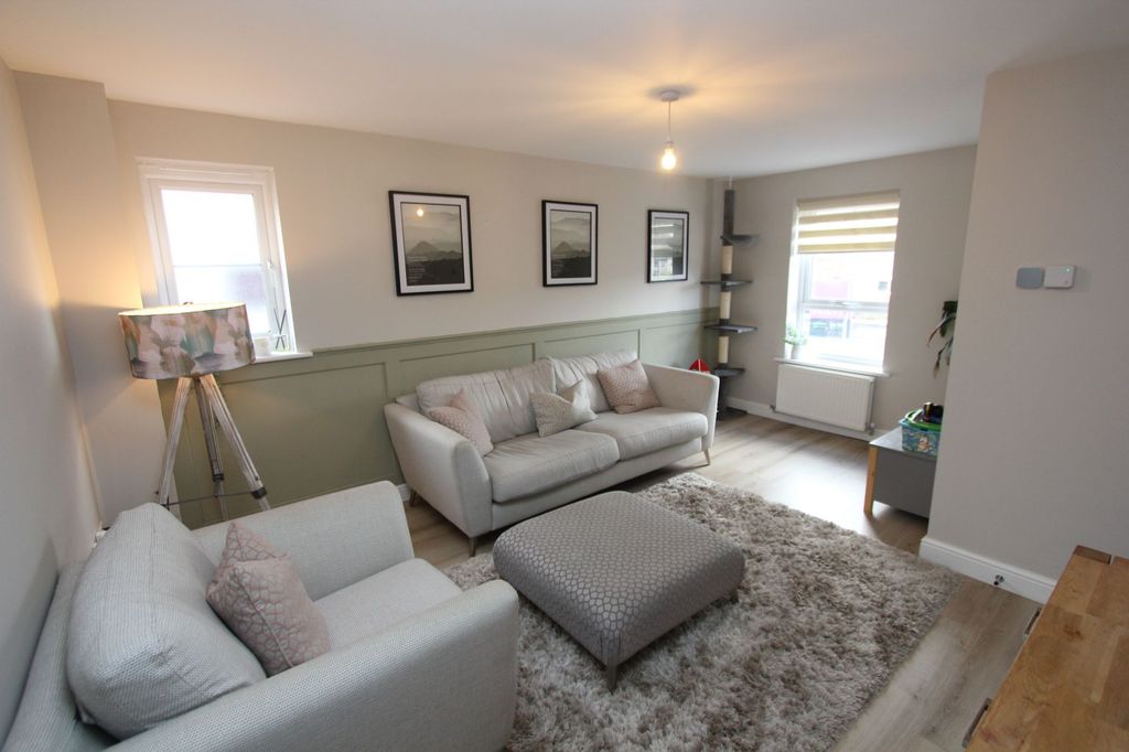 Property photo 2 of 24