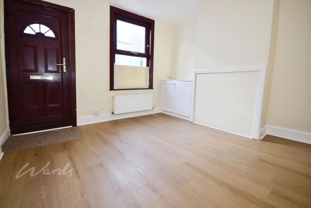 Property photo 3 of 8 Herbert Lounge