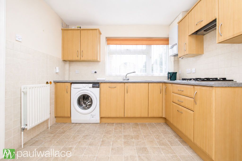 Property photo 3 of 14 Kitchen