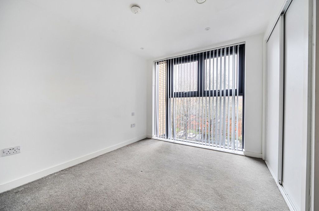 Property photo 3 of 10 1392751-4-6984Abd...