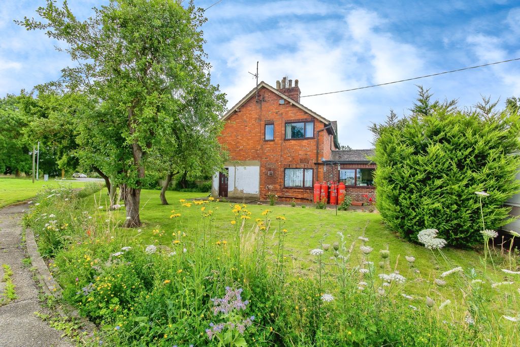 Property photo 1 of 16 Photography
