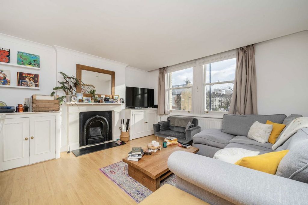 Property photo 1 of 5