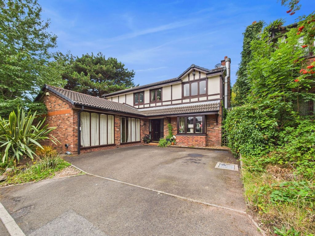Property photo 2 of 28