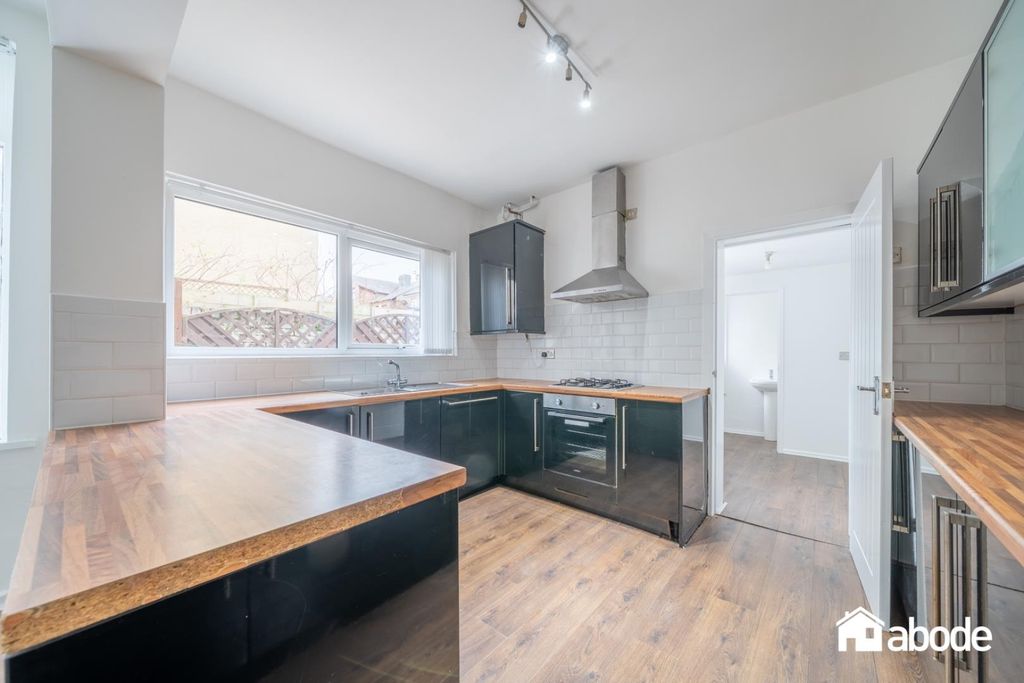 Property photo 2 of 24 Dsc02942-Hdr.Jpg