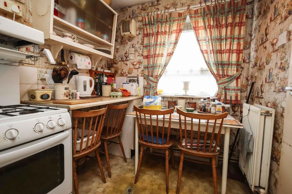 Additional image 10 of 2 bed flat for saleHill Street, Halesowen B63