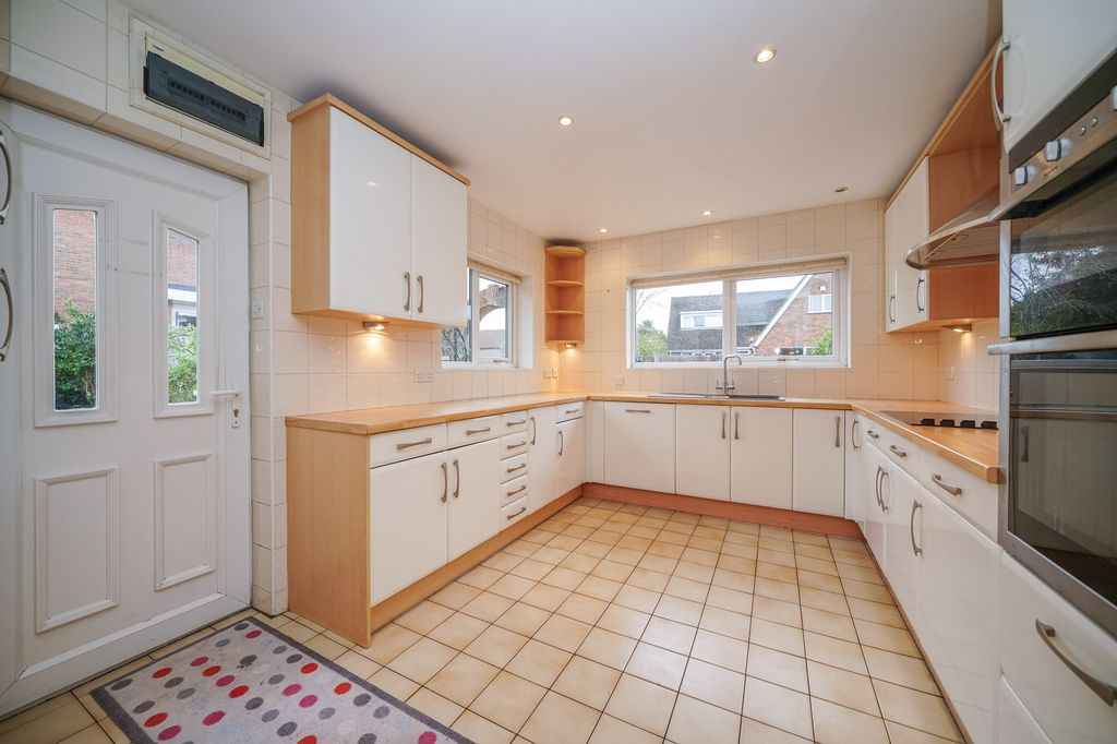 Property photo 3 of 28 1-Chapel-Drive-1024