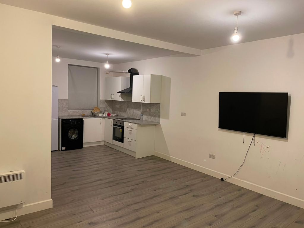 Property photo 1 of 3