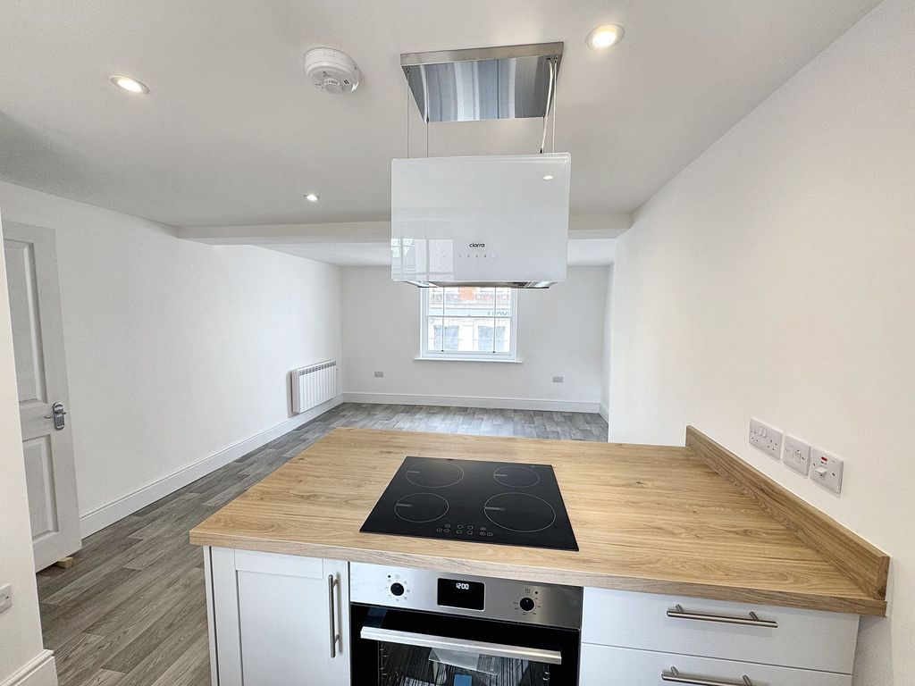 Additional image 6 of 1 bed flat for saleFore Street, Tiverton EX16
