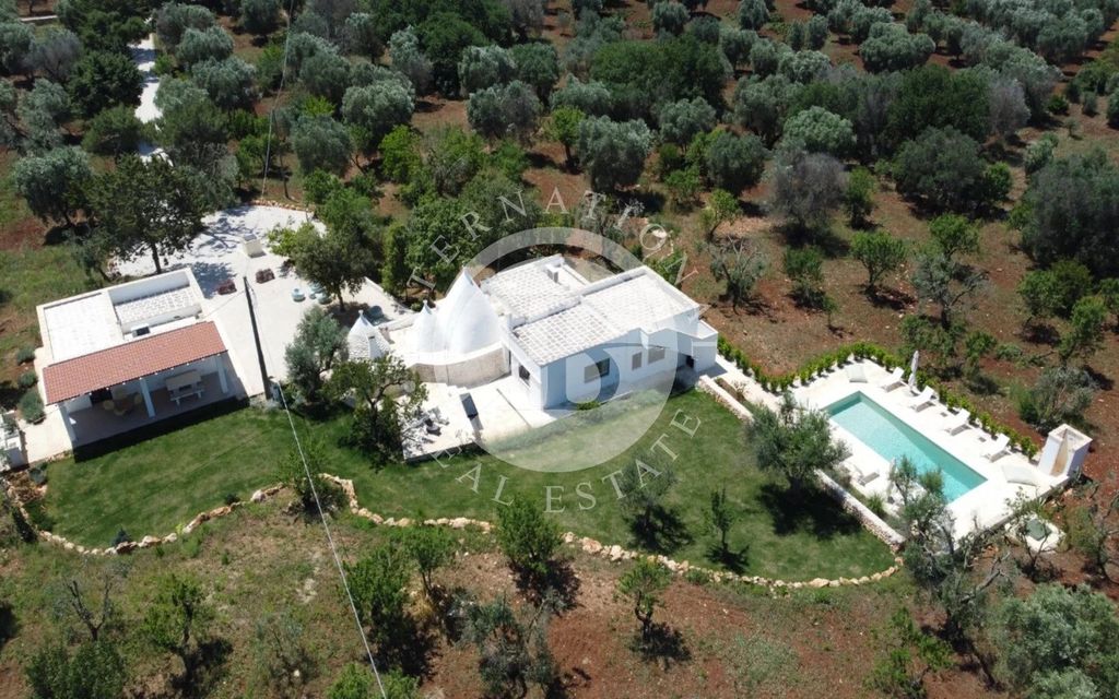 Property photo 2 of 52