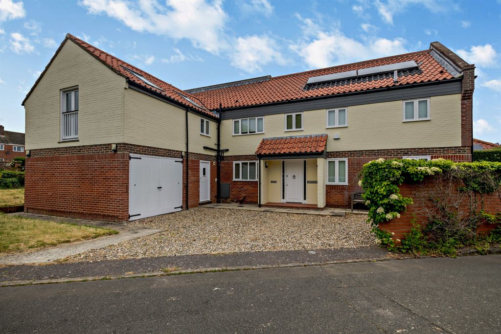 Property photo 1 of 23