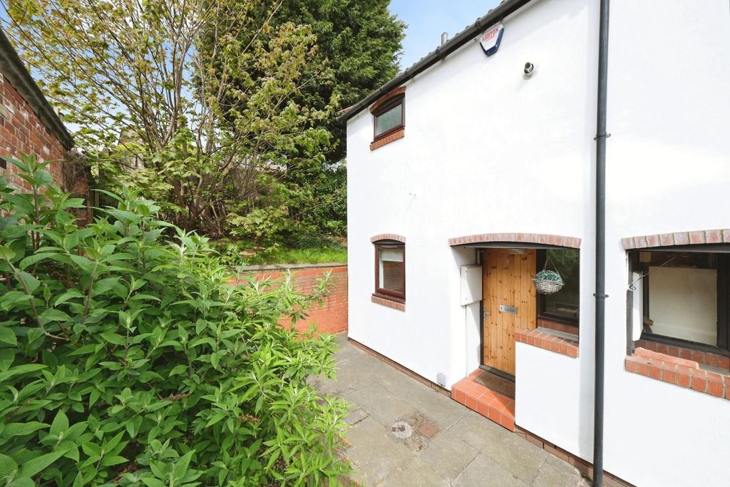 Property photo 1 of 15 Front