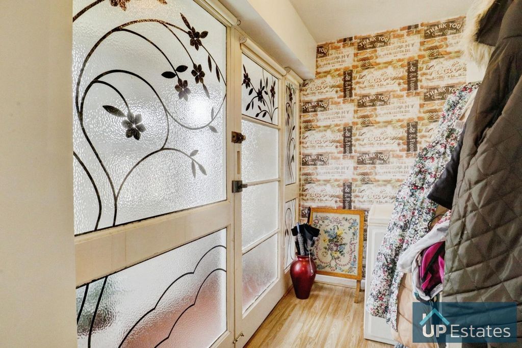 Property photo 3 of 23 Porch