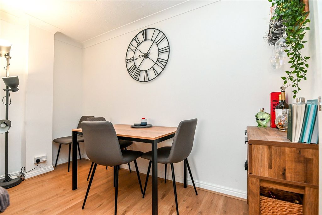 Property photo 3 of 15 Picture No. 05