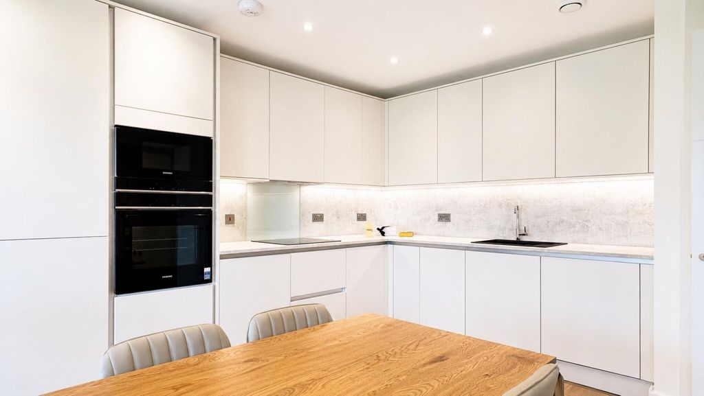 Property photo 2 of 16 Kitchen