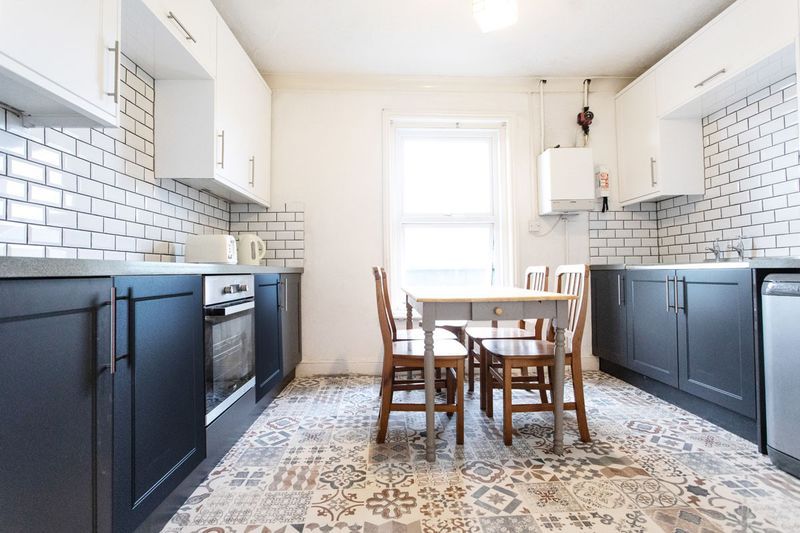 Property photo 3 of 15 Photo 30