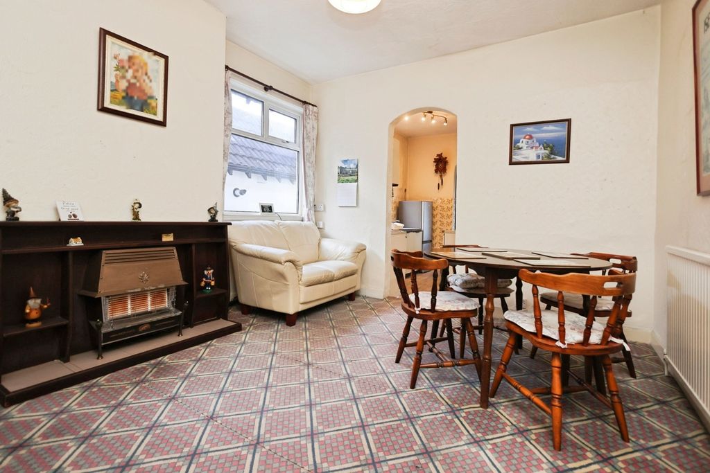 Property photo 3 of 19 Pbox-Img.Jpg