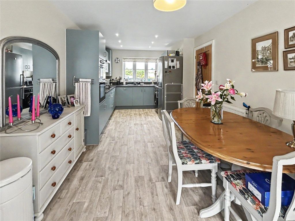 Property photo 2 of 21 Kitchen/Dining Room