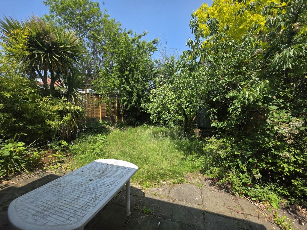 Property photo 3 of 16 Photo 1