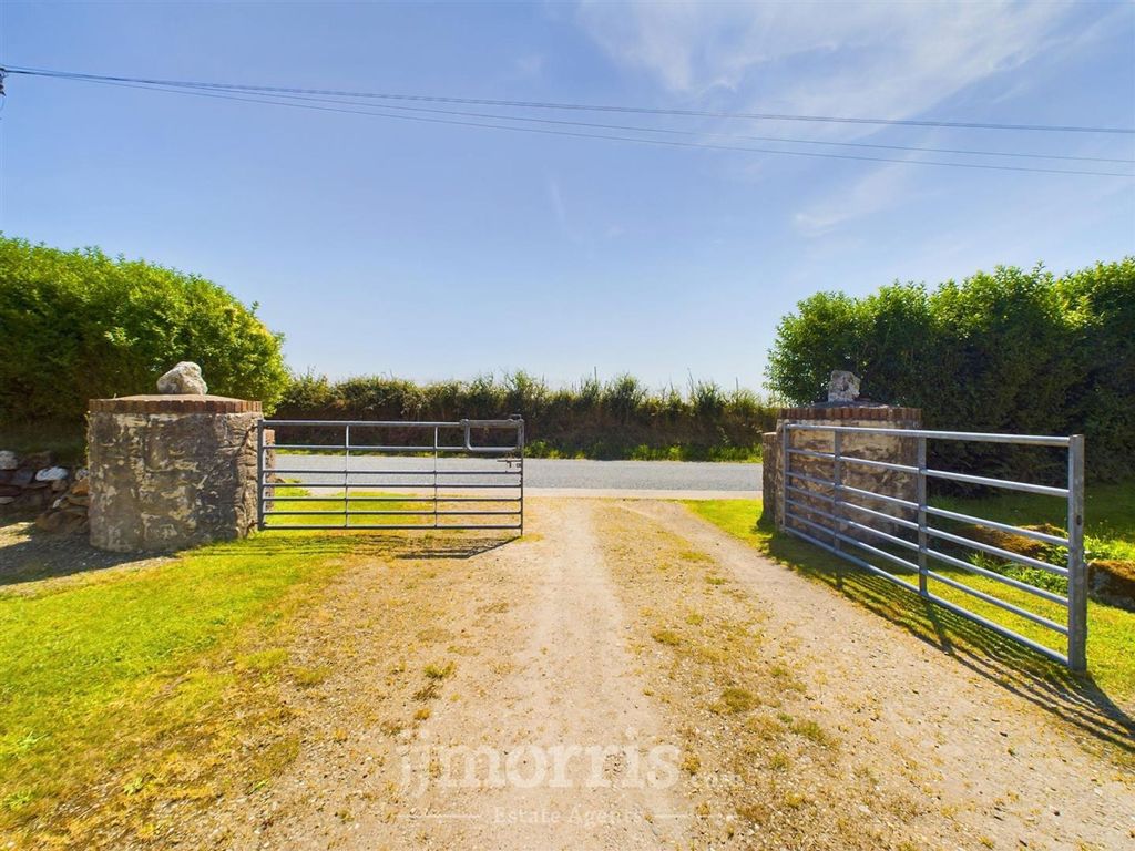 Property photo 3 of 40 Cam02122G0-Pr0142-Still021.Jpg