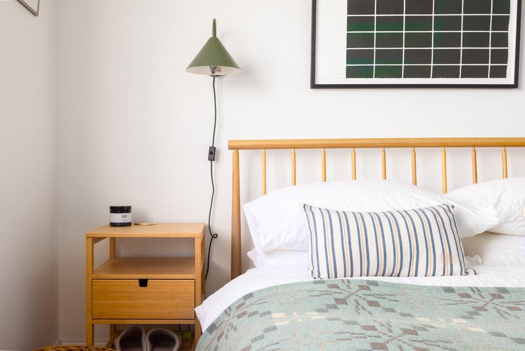 Property photo 3 of 35 154 Sylvia Ave-27.Jpg