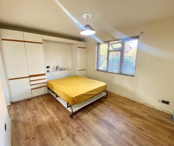 Property photo 3 of 5 Bedroom