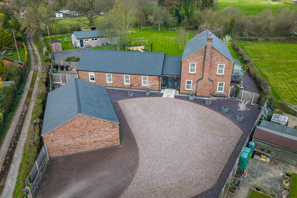 Property photo 1 of 39 Drone Cedar House-13