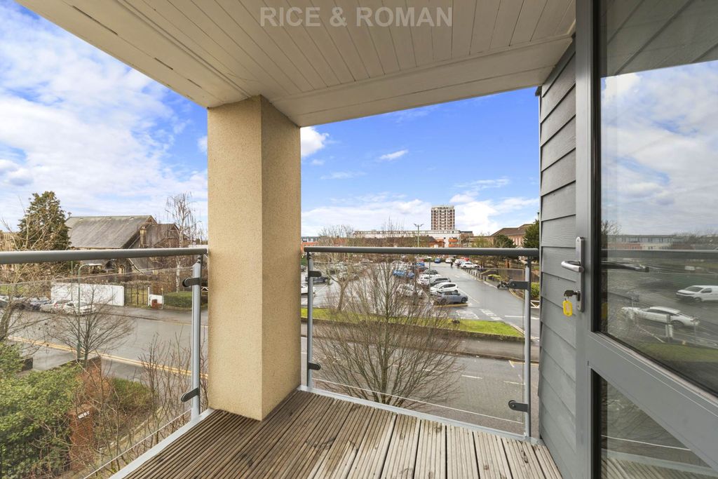 Property photo 3 of 14