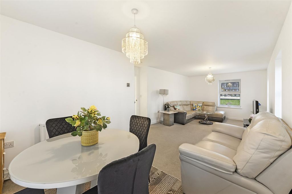 Property photo 2 of 14 Flat_4_13.Jpg