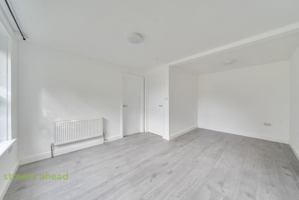 Property photo 3 of 15 45c1ba1c-55Df-431...