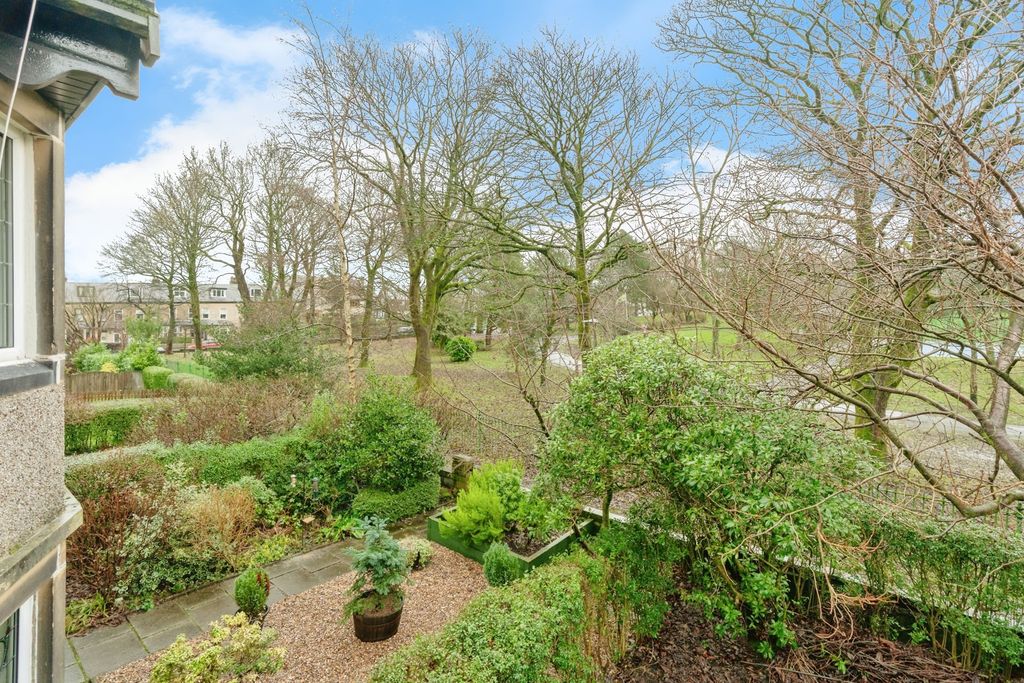 Property photo 3 of 28 Pbox-Img.Jpg