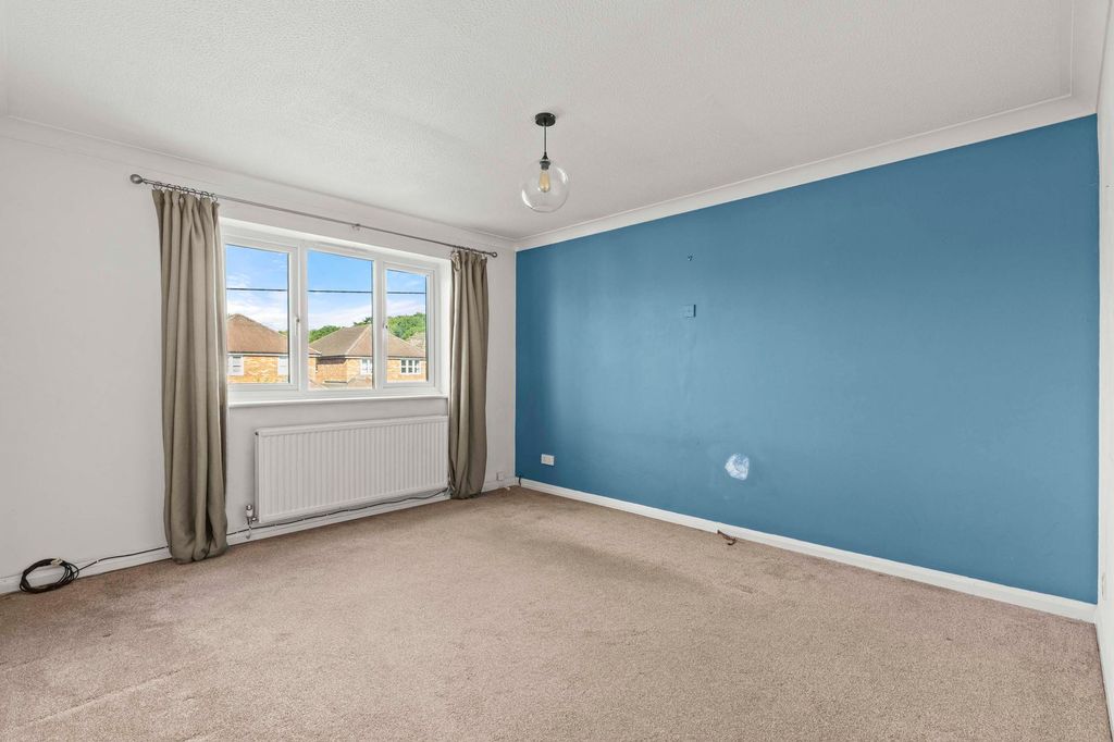 Property photo 3 of 8