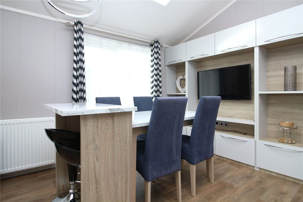 Property photo 3 of 12 Picture No. 03