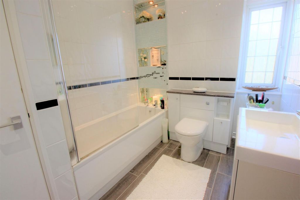 Property photo 1 of 5 Bath.Jpg