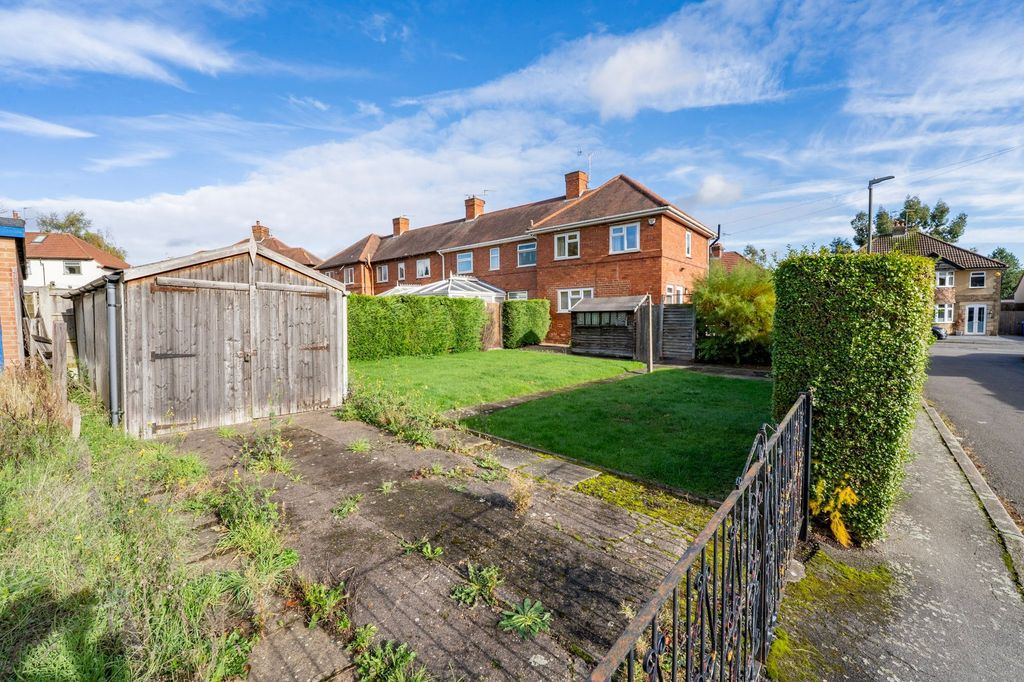 Property photo 2 of 19