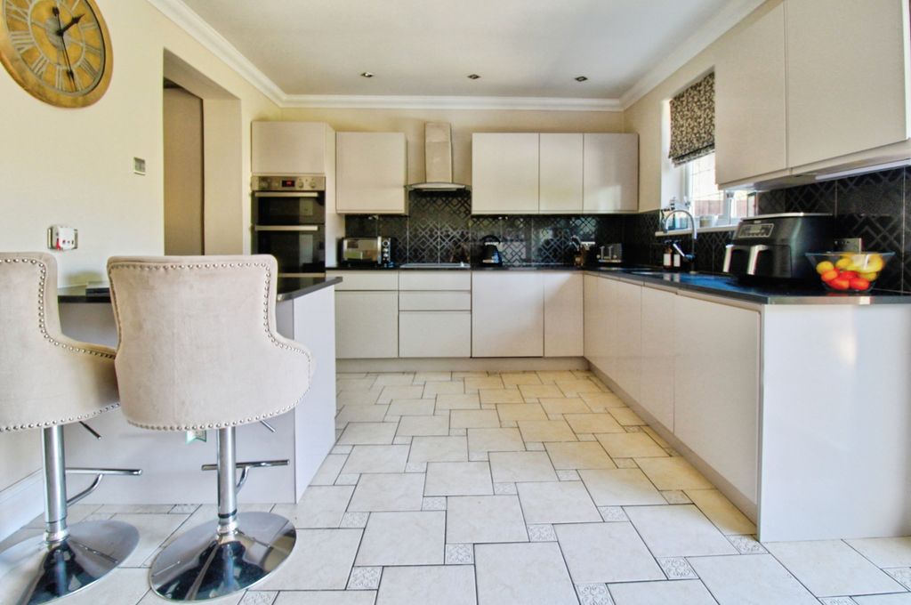 Property photo 1 of 32 14