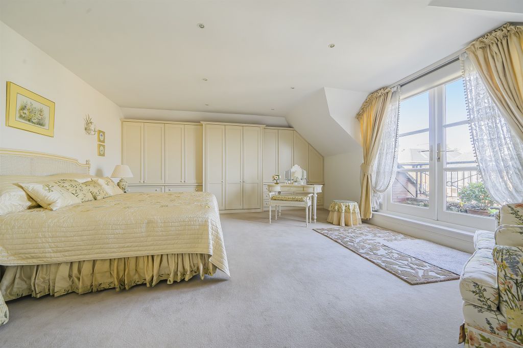 Additional image 7 of 3 bed penthouse for saleCrescent Road, Enfield EN2